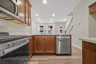 8 Jessica Ln, Union Township, NJ 07083 - Photo 9