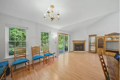 25 Pelican Pt, Hampton Township, NJ 07860 - Photo 7