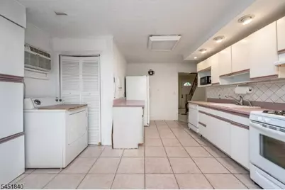 34 Hunterdon Rd, West Orange Township, NJ 07052 - Photo 7