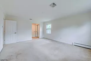 11 Fox Run Dr, East Hanover Township, NJ 07936 - Photo 19