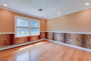 11 Fox Run Dr, East Hanover Township, NJ 07936 - Photo 9