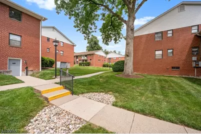 1300 Rock Ave #F5, North Plainfield, NJ 07060 - Photo 3