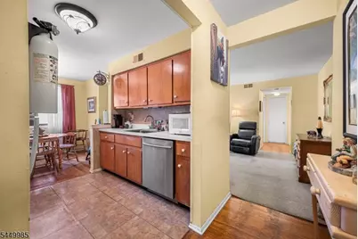 1300 Rock Ave #F5, North Plainfield, NJ 07060 - Photo 5