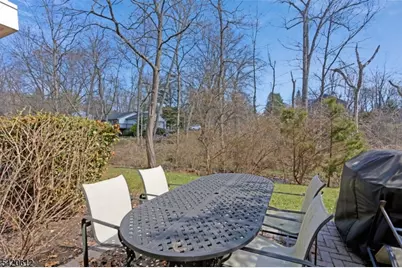 8 Schmidt Cir, Watchung, NJ 07069 - Photo 29