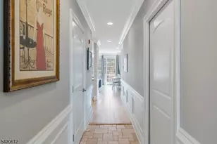 8 Schmidt Cir, Watchung, NJ 07069 - Photo 3