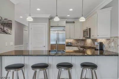 8 Schmidt Cir, Watchung, NJ 07069 - Photo 11