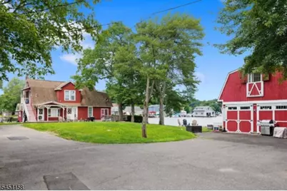 8 Shallow Cove Rd, Jefferson Township, NJ 07849 - Photo 11