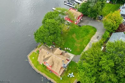 8 Shallow Cove Rd, Jefferson Township, NJ 07849 - Photo 7