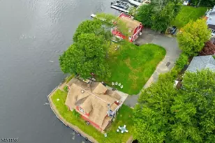 8 Shallow Cove Rd, Jefferson Township, NJ 07849 - Photo 7
