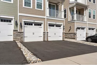 104 Iris Ct, Warren Township, NJ 07059 - Photo 3