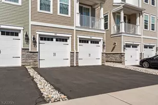 104 Iris Ct, Warren Township, NJ 07059 - Photo 3