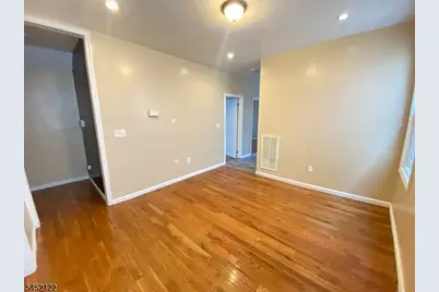 186 Oakwood Pl #1, Orange, NJ 07050 - Photo 3