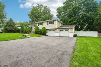 24 Lawrence Rd, Wayne, NJ 07470 - Photo 3