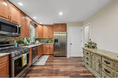 24 Lawrence Rd, Wayne, NJ 07470 - Photo 13