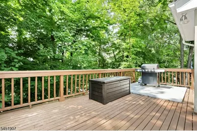 14 Birdseye Cir, Wayne, NJ 07470 - Photo 17