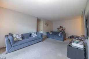 1150-1190 W St George B23B023, Linden, NJ 07036 - Photo 3