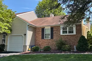 17 Choctaw Ridge Rd, Branchburg Township, NJ 08876 - Photo 1