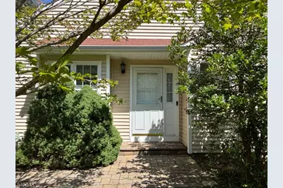 17 Choctaw Ridge Rd, Branchburg Township, NJ 08876 - Photo 3