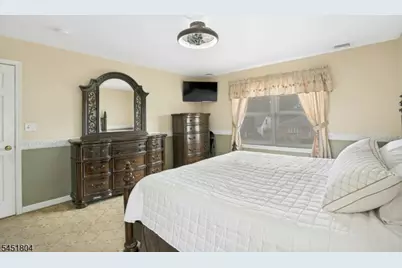 2094 Westfield Road Cir, Scotch Plains Township, NJ 07076 - Photo 19