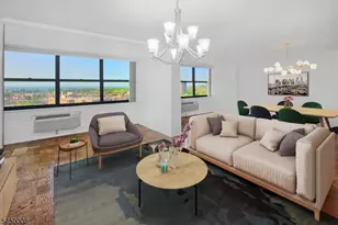 7004 Blvd E, West New York, NJ 07093 - Photo 3