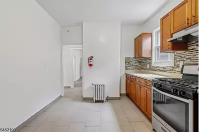 19 Nassau Pl, East Orange, NJ 07018 - Photo 11
