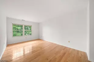 8 Beacon Hill Commons, Pompton Lakes, NJ 07442 - Photo 19