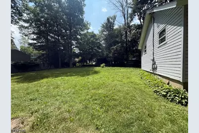 103 Edgewood Ln, Vernon, NJ 07422 - Photo 3
