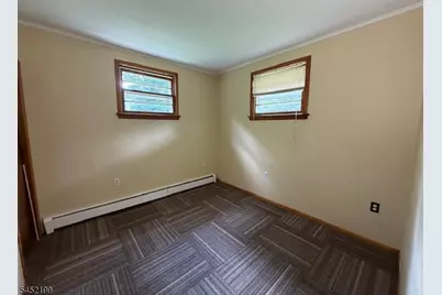 103 Edgewood Ln, Vernon, NJ 07422 - Photo 9