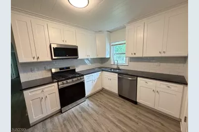 1016 Valley Rd, Wayne, NJ 07470 - Photo 5