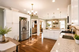 52 Hollywood Ave, Hillside, NJ 07205 - Photo 5