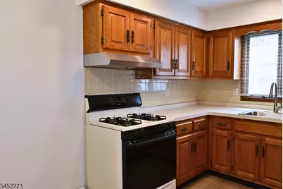 28 Elmhurst St #1, Elmwood Park, NJ 07407 - Photo 9