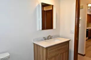 28 Elmhurst St, Elmwood Park, NJ 07407 - Photo 21