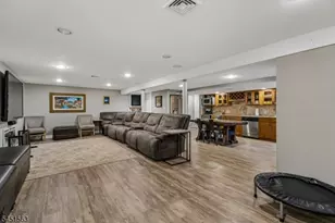 196 Hawthorne Dr, Clark Township, NJ 07066 - Photo 21