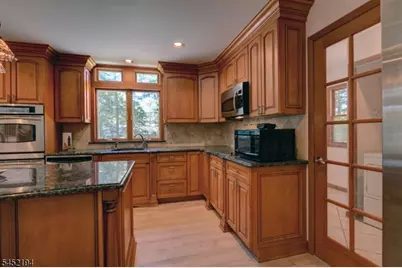 34 Knoll Rd, Wayne, NJ 07470 - Photo 13