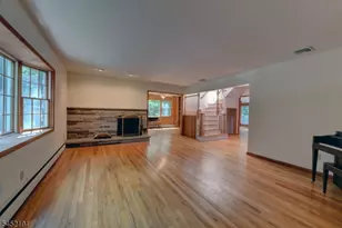 34 Knoll Rd, Wayne, NJ 07470 - Photo 3