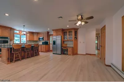 34 Knoll Rd, Wayne, NJ 07470 - Photo 9