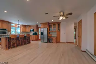 34 Knoll Rd, Wayne, NJ 07470 - Photo 9