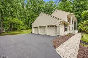 9 Stirrup Way, Franklin Township, NJ 08540 - Photo 3