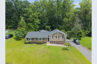10 Holly Dr, Denville, NJ 07834 - Photo 3