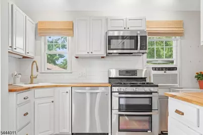 166 Tooker Avenue, Springfield, NJ 07081 - Photo 17