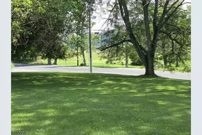 1 Chrystal Dr, Clinton Township, NJ 08833 - Photo 35