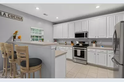 252 Ridge Dr, Pompton Lakes, NJ 07442 - Photo 11