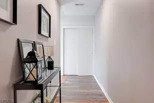 90 Farnham Square, Sayreville Boro, NJ 08859 - Photo 3