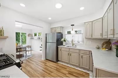 180 River Dr, Parsippany, NJ 07034 - Photo 15