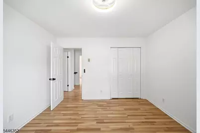 180 River Dr, Parsippany, NJ 07034 - Photo 25