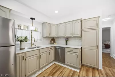 180 River Dr, Parsippany, NJ 07034 - Photo 13
