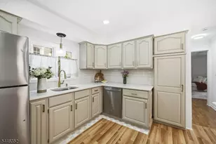 180 River Dr, Parsippany, NJ 07034 - Photo 13