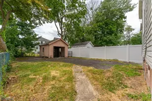 124 Hillcrest Ave, Plainfield, NJ 07062 - Photo 9