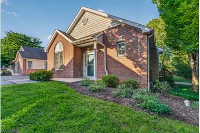 5 Indian Plantation St, Raritan Township, NJ 08822 - Photo 1