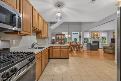 5 Indian Plantation St, Raritan Township, NJ 08822 - Photo 3